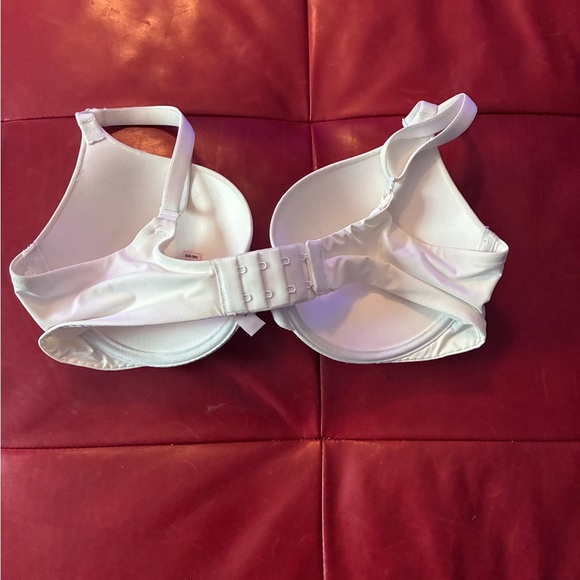 Victoria's Secret Women’s T-Shirt Full Coverage Push Up Underwire Bra, 34D - Picture 11 of 13